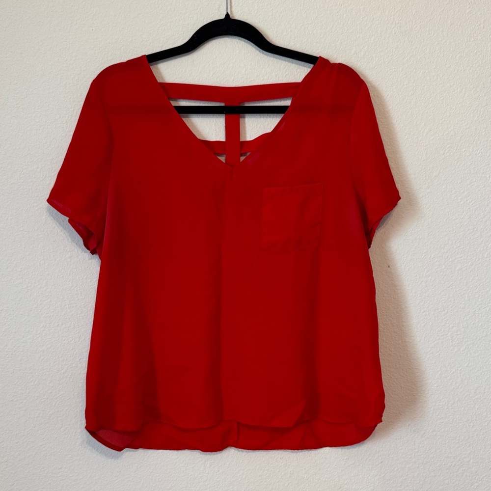 Lily White Bold Red Short Sleeve Top